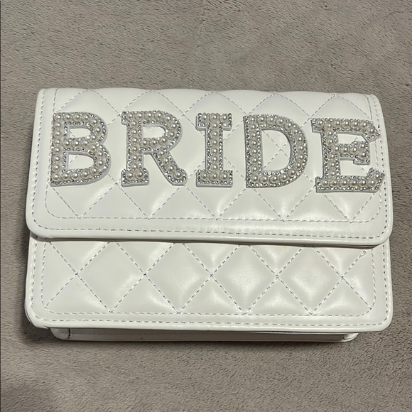 Brand new bridal set, purse, sunglasses, sash - Picture 4 of 5